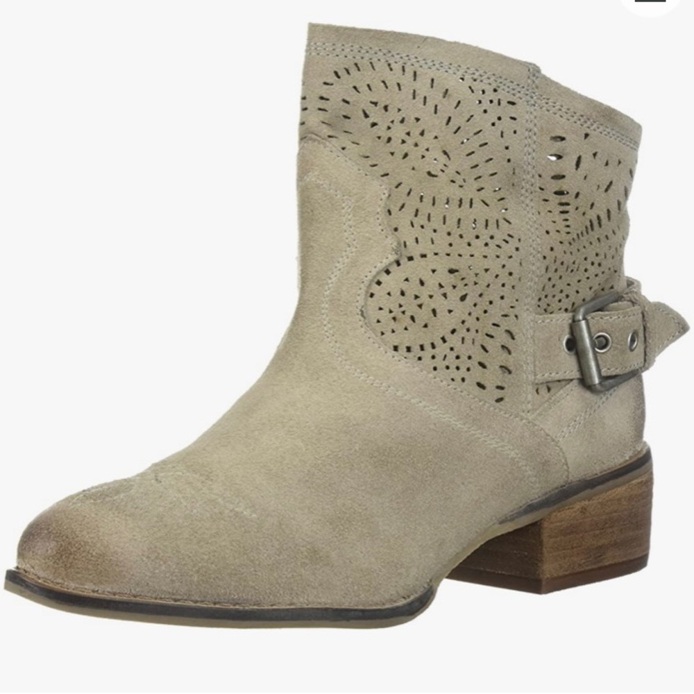 Naughty Monkey Women's Zoey Ankle Bootie. Size 7,5. Brand New without box